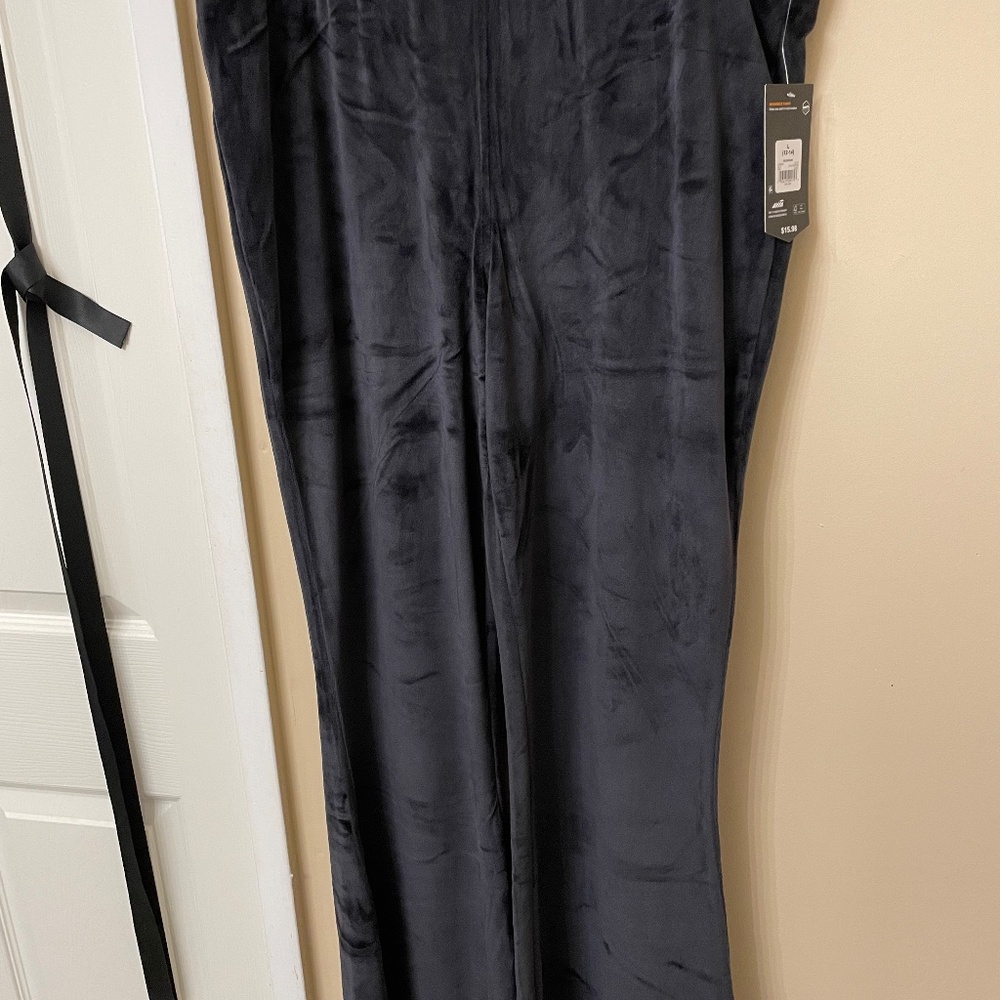 Black Avia velour athleisure pant L